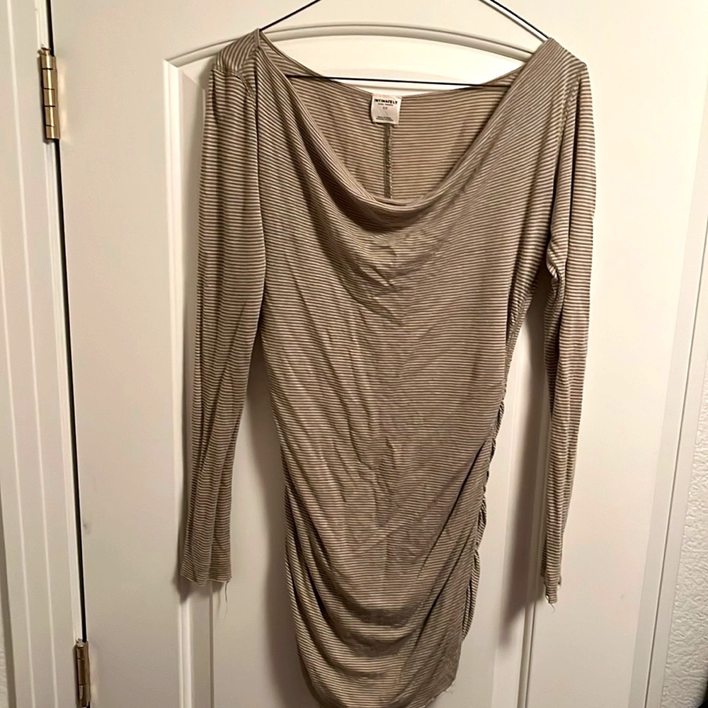 Sheer me up layering top. Size small. Olive combo